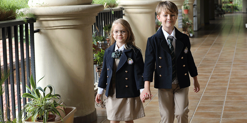 世界顶级贵族学校,连"贵族学校订做校服"也是最好的